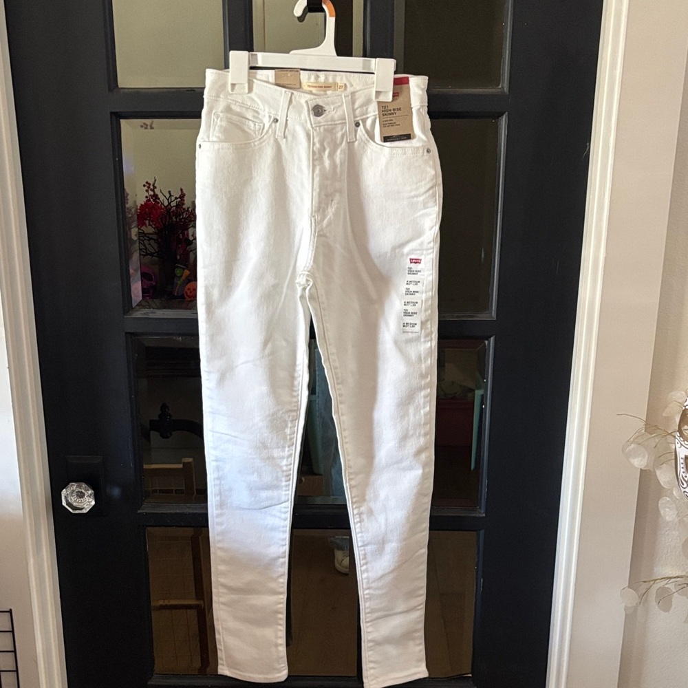 Levi's White High Rise Skinny Jeans